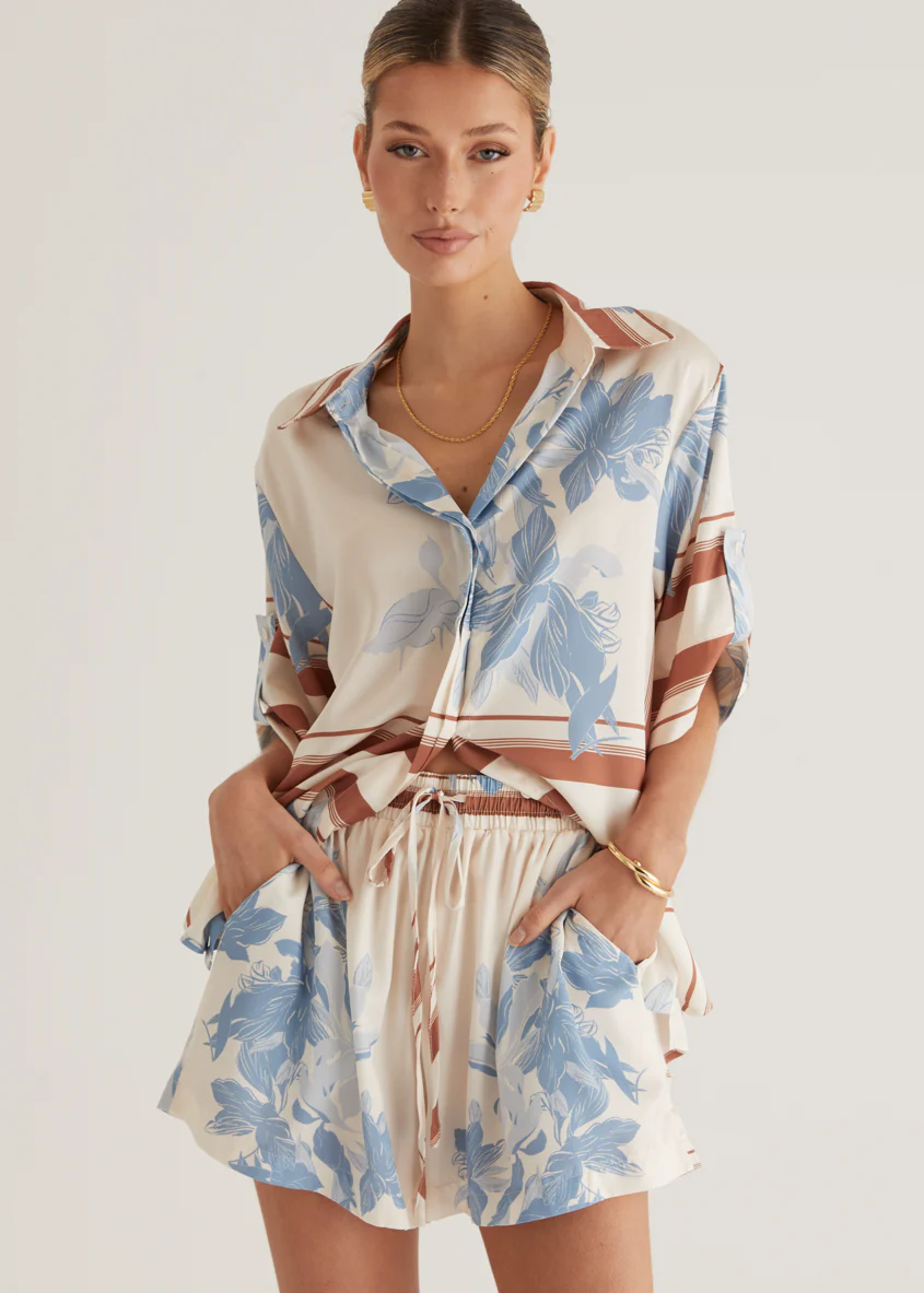 Kaycie Shorts - Blue Flowers - Honorern