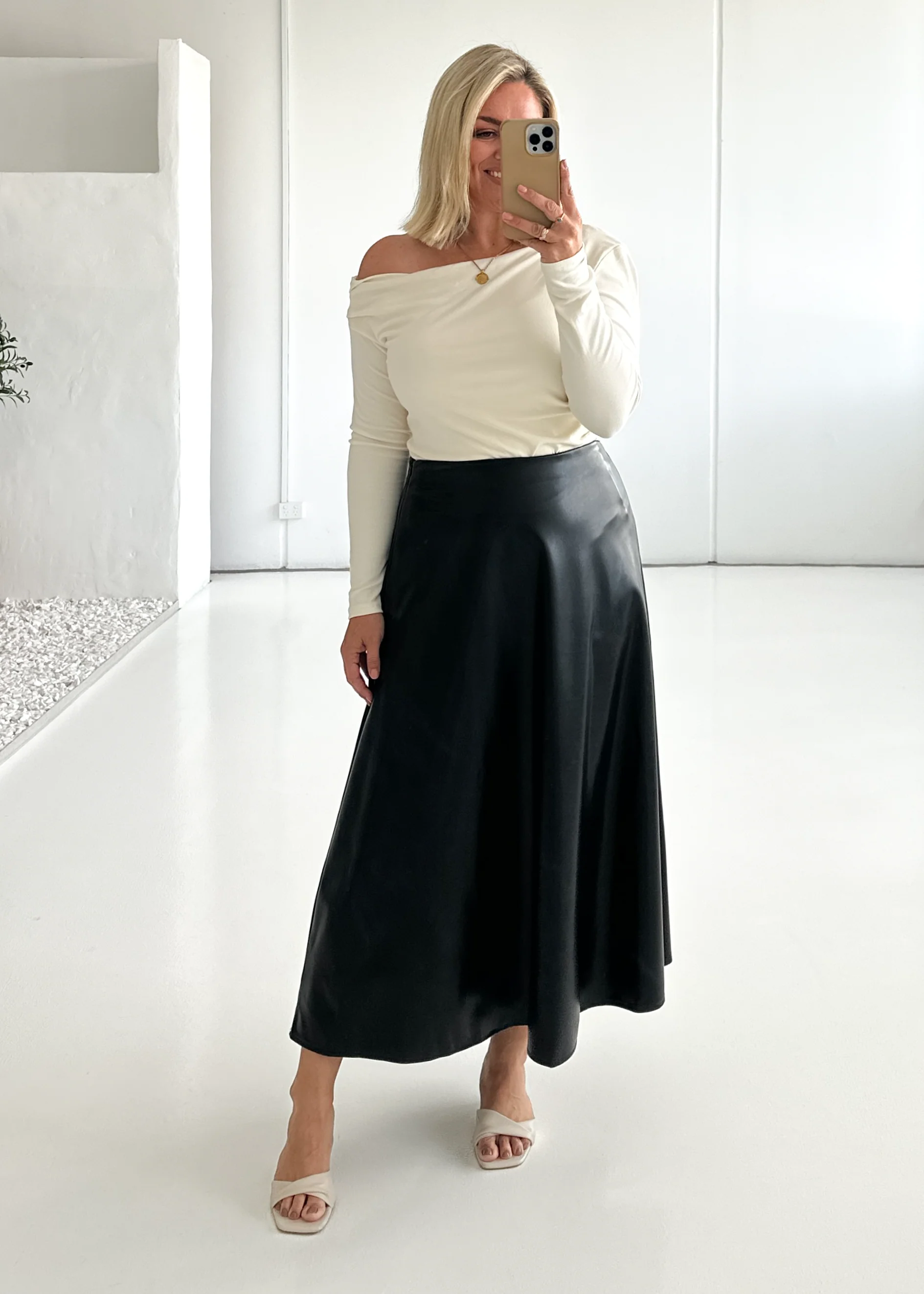 Alba Drop Shoulder Top - Cream - Honorern