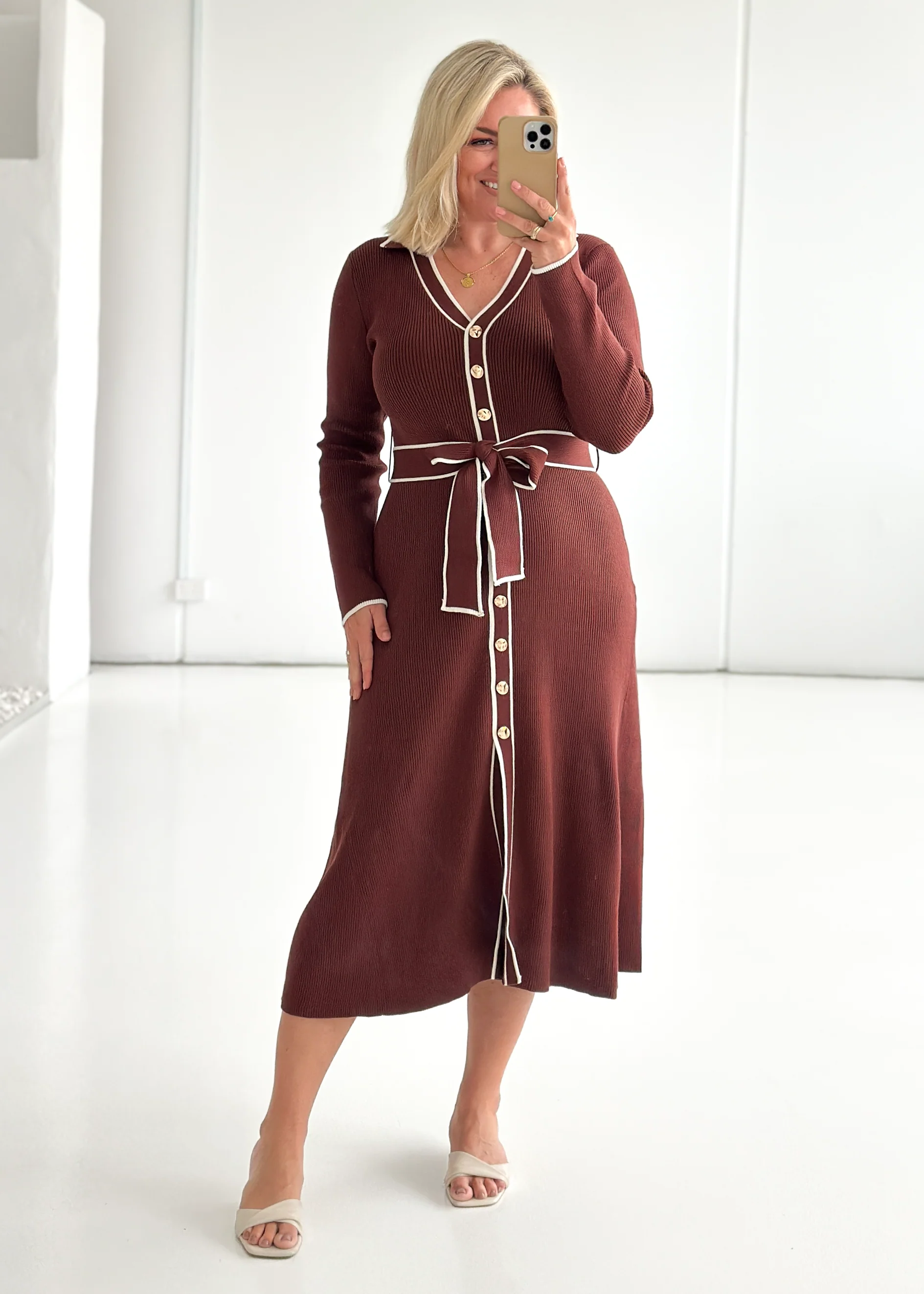 Stephanie Knit Midi Dress - Brown - Honorern